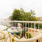 Estate4home - L'onda Viola Apartament *